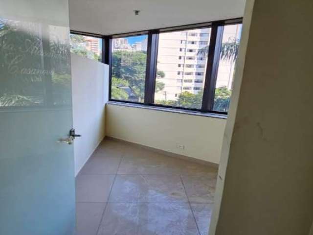 Sala comercial para alugar na Doutor Guilherme Dumont Vilares, --, Jardim Londrina, São Paulo por R$ 3.490