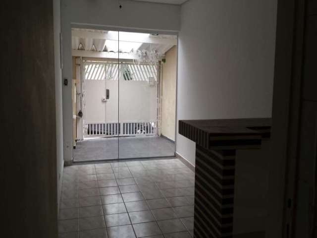 Casa com 3 quartos para alugar na Rua Engenheiro Jorge Oliva, --, Vila Mascote, São Paulo por R$ 4.300