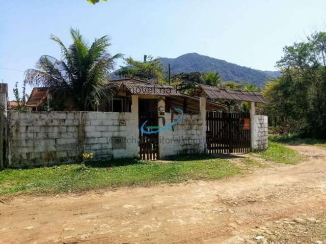 Casa para Venda em Ubatuba, Lagoinha, 4 dormitórios, 1 suíte, 2 banheiros, 2 vagas