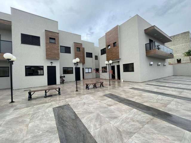 Sobrado com 2 dormitórios à venda, 132 m² por R$ 440.000,00 - Vila Anhanguera - Mongaguá/SP