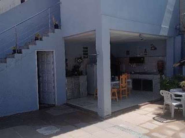 Casa com 3 dormitórios à venda, 140 m² por R$ 680.000,00 - Jardim Olinda - Cabo Frio/RJ