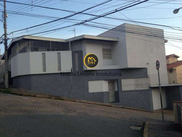 Casa para Venda em Bragança Paulista, Centro, 4 dormitórios, 3 banheiros, 2 vagas