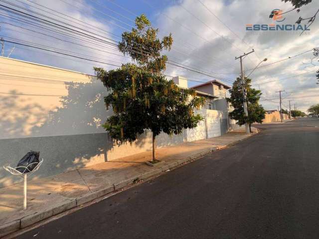 Casa com 4 suítes à venda, 250 m² por R$ 1.540.000 - Vila Nova Botucatu - Botucatu/SP