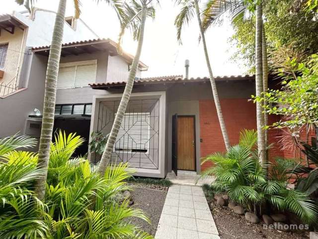 Casa com 3 quartos à venda na Vital Brasil, 160, Vila Jardim, Porto Alegre, 174 m2 por R$ 790.000