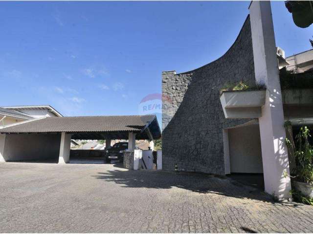 Casa para locação com 1500m², cinco dormitórios, na Vila Oliveira - Mogi das Cruzes