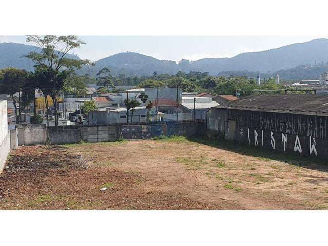 Terreno para alugar, 3000 m² por R$ 30.000/mês na Vila Lavínia - Mogi das Cruzes/SP
