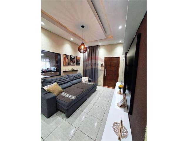 Venda Casa 2 dormitórios com salão para festas R$ 399.900,00