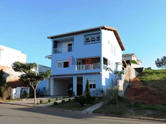 Casa 373 m² 3 Quartos sendo 3 Suítes e 4 banheiros à Venda por R$ 2.500.000,00