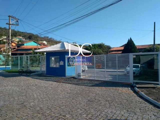 Casa com 3 quartos à venda na Avenida Roberto da Silveira, 2158, Flamengo, Maricá por R$ 440.000