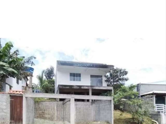 Casa em condomínio fechado com 2 quartos à venda na Rua Um, Itapeba, Maricá por R$ 220.000