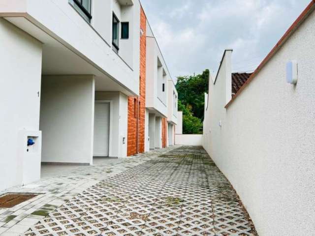 Casa com 2 quartos à venda no Velha Central, Blumenau , 72 m2 por R$ 335.000