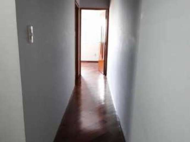 Casa com 3 quartos para alugar na Vila Camilópolis, Santo André  por R$ 4.300