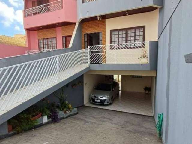 Casa com 3 dormitórios, sendo 1 suíte  à venda, 266 m² por R$ 780.000 - Jardim Emília - Sorocaba/SP