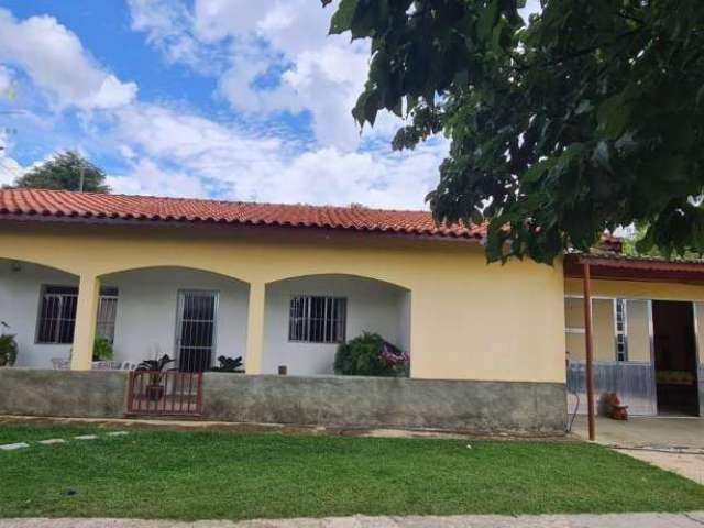 Chácara com 2 dormitórios à venda, 2200 m² por R$ 700.000,00 - São Roque - São Roque/SP