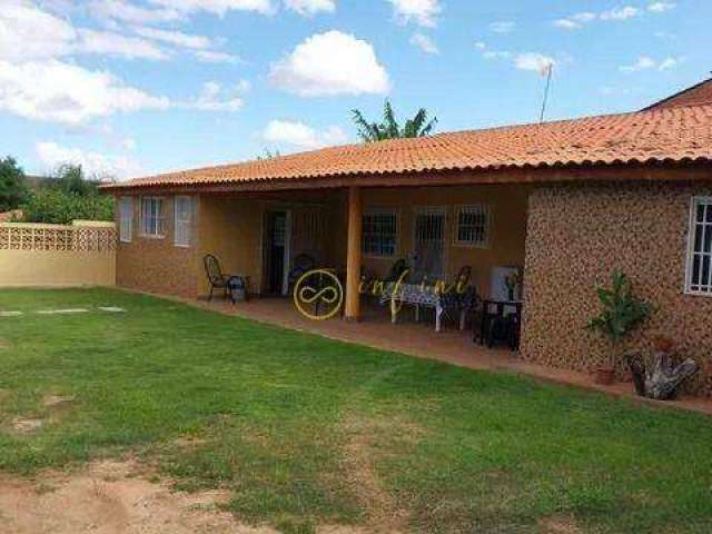 Chácara Residencial com 3 dormitórios, sendo 1 suíte  à venda, 1000 m² por R$ 450.000 - Zona Rural - Iperó/SP