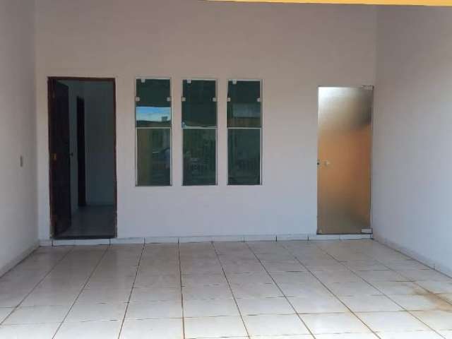 Linda  Casa Térrea  com 3 dormitórios Sendo  1 Suítes e 2 banheiros à Venda, 150 m²  no Residencial Vitória  em  Boituva - SP