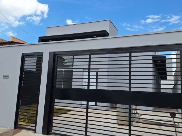 Linda Casa Térrea de 87m² no Bairro Morada dos Ypés em Boituva - SP.