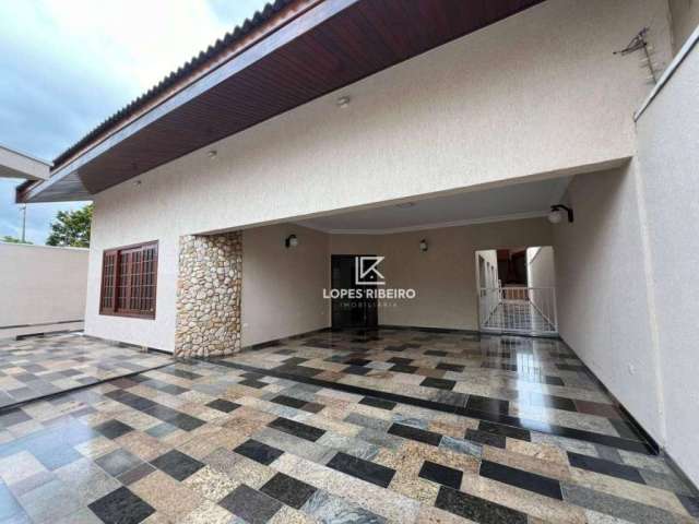 Casa com 4 dormitórios para alugar, 262 m² por R$ 3.850,00/mês - Residencial Furlan - Santa Bárbara D'Oeste/SP