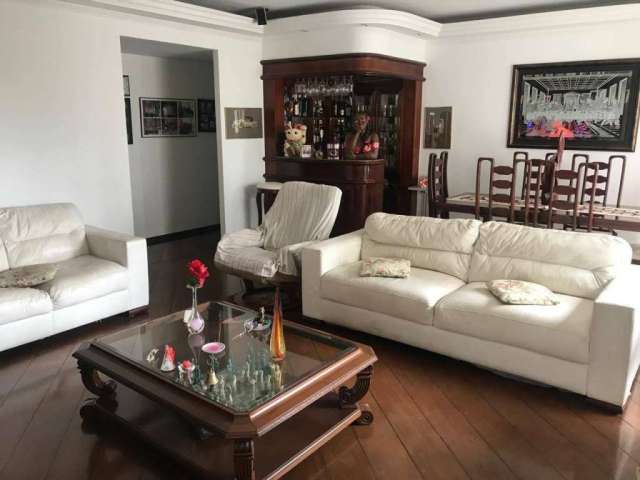 Apartamento à venda 4 Quartos, 1 Suite, 2 Vagas, 210M², localizado na Rua dos Democratas, Vila Mont