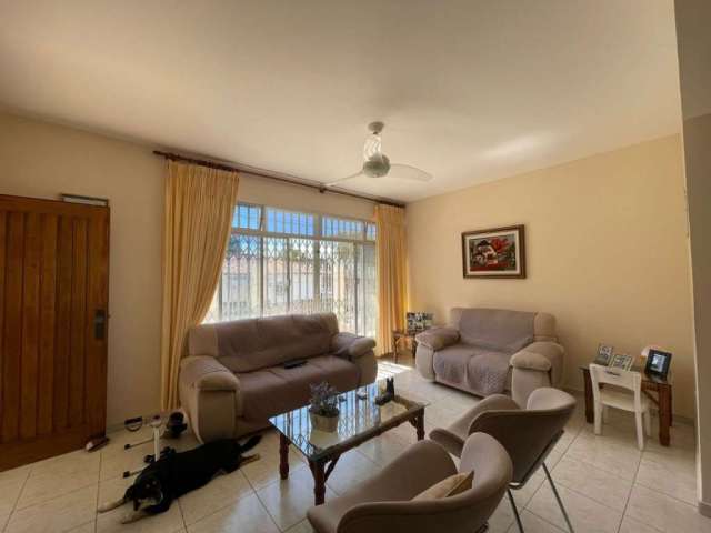 Casa com 3 quartos à venda na Rua São Tomáz de Aquino, --, Trindade, Florianópolis por R$ 1.650.000