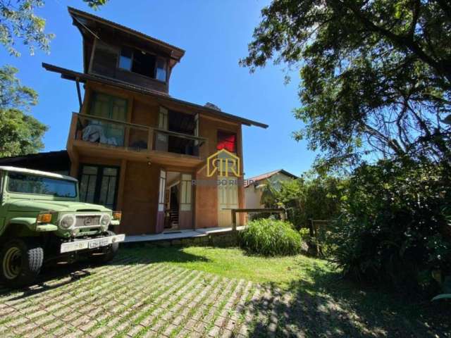 Casa com 3 quartos à venda na Servidão Hipólito Igino Cordeiro, --, Cacupé, Florianópolis por R$ 1.350.000
