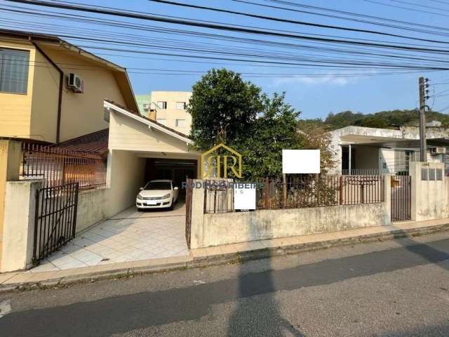 Casa com 4 quartos à venda na Rua Ana Maria Nunes, --, Córrego Grande, Florianópolis por R$ 750.000