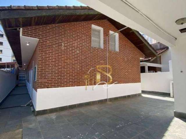 Casa com 4 dormitórios para alugar, 250 m² por R$ 6.000,00/mês - Astúrias - Guarujá/SP