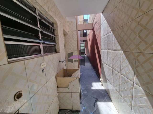 Casa com 3 quartos para alugar na Rua Pedro Pastrana, Jaraguá, São Paulo por R$ 2.200