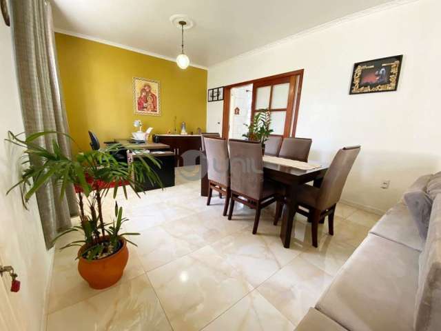 Casa com 3 quartos à venda na Rua Antenor Valentin da Silva, 631, Ipiranga, São José, 208 m2 por R$ 750.000