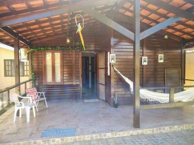 Casa com 3 Quartos no Porto novo em Caraguatatuba, piscina à Venda