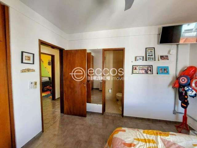 Apartamento à venda, 4 quartos, 1 suíte, 2 vagas, Santa Maria - Uberlândia/MG