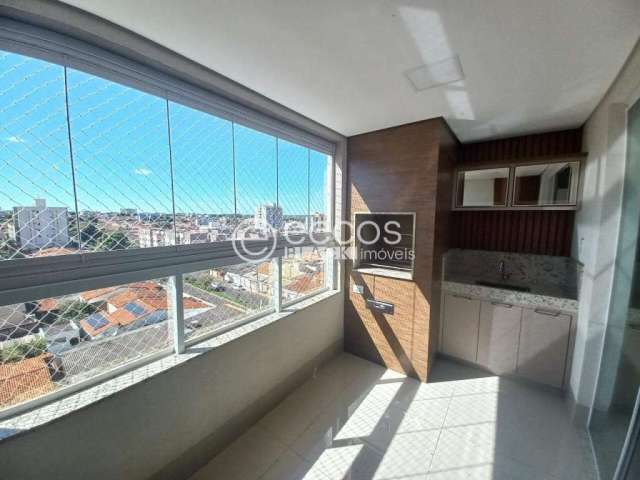 Apartamento para aluguel, 3 quartos, 1 suíte, 2 vagas, Segismundo Pereira - Uberlândia/MG
