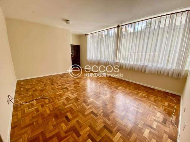 Apartamento à venda, 3 quartos, 1 suíte, 1 vaga, Santo Antônio - Belo Horizonte/MG