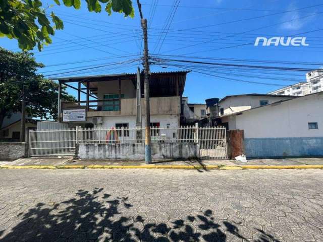 Casa com 4 dormitórios à venda, 443 m² por R$ 1.590.000,00 - São Pedro - Navegantes/SC