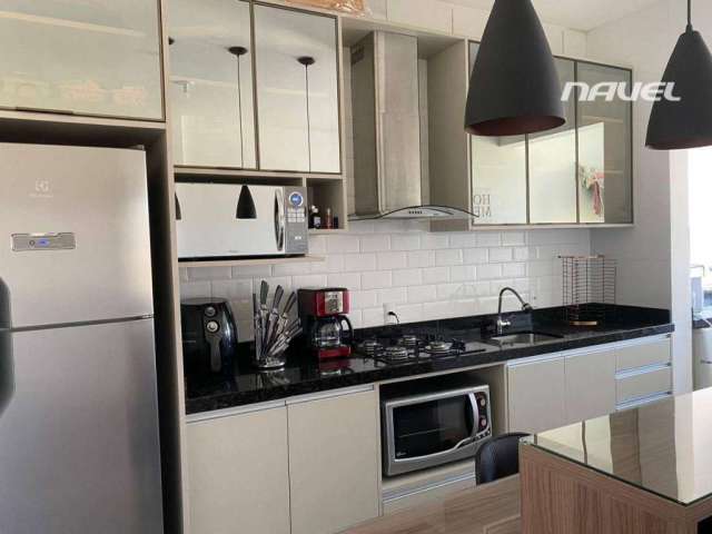 Apartamento com 2 dormitórios à venda, 47 m² por R$ 230.000,00 - Espinheiros - Itajaí/SC