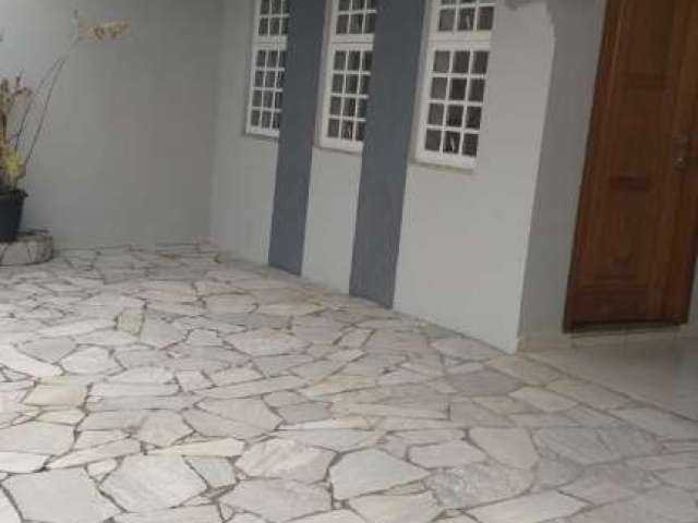 Casa com 3 quartos à venda na Vila Miranda, Sumaré  por R$ 800.000