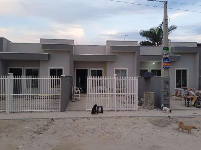 Casa com 2 quartos à venda na RUA JAMAICA, 252, Balneário Gaivotas, Matinhos, 51 m2 por R$ 230.000