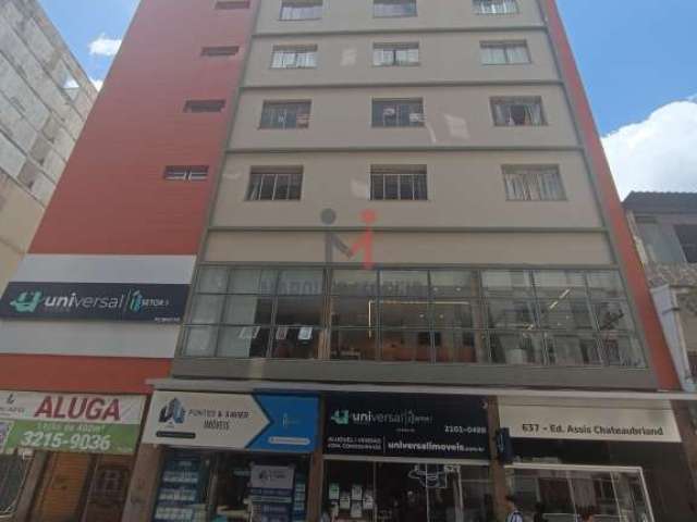 Apartamento com 2 quartos para alugar na Rua Santo Antônio, 637, Centro, Juiz de Fora, 44 m2 por R$ 700