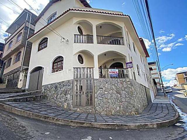 Casa com 4 quartos à venda na Rua dos Inconfidentes, Bairu, Juiz de Fora por R$ 850.000