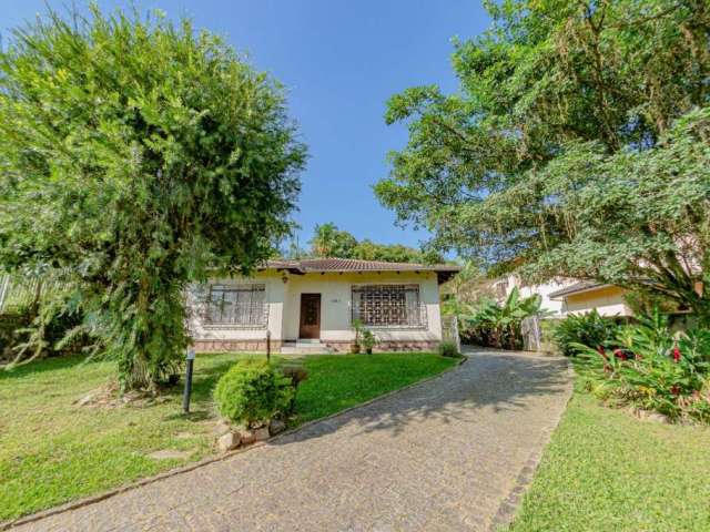 Casa com 3 quartos à venda na Rua Lages, 1335, América, Joinville, 200 m2 por R$ 2.000.000