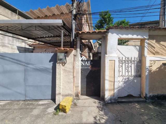 Casa com 2 quartos para alugar na Rua João Machado, 263, Irajá, Rio de Janeiro por R$ 1.100