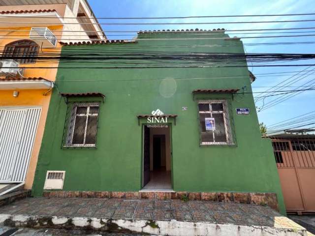 Casa com 2 quartos para alugar na Grão Magriço, 203, Penha, Rio de Janeiro por R$ 1.000