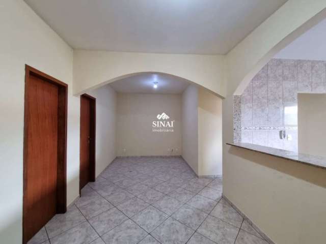 Casa com 2 quartos para alugar na Rua Guiratim, 102, Irajá, Rio de Janeiro por R$ 1.300