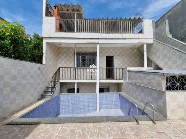 Casa com 3 quartos para alugar na dos Rubis, 244, Rocha Miranda, Rio de Janeiro por R$ 2.600