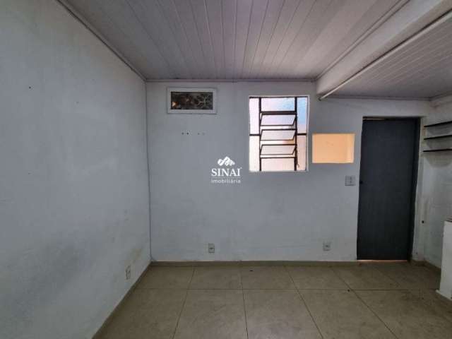 Kitnet / Stúdio para alugar na Tiboim, 585, Penha, Rio de Janeiro por R$ 500