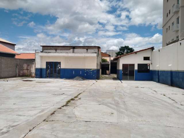 Vende-se Terreno Comercial em  avenida em Caçapava - R$ 1.300.000