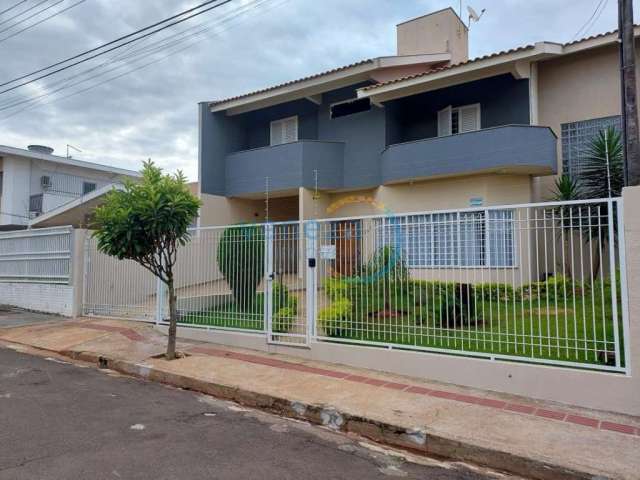 Casa Residencial com 3 quartos  à venda, 232.81 m2 por R$990000.00  - San Remo - Londrina/PR
