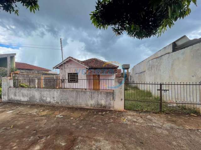 Casa Residencial com 2 quartos  para alugar, 108.00 m2 por R$800.00  - Sol - Londrina/PR