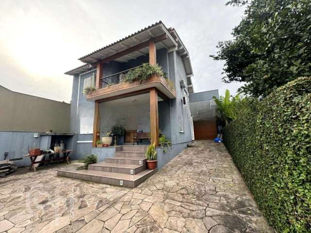 Casa com 3 quartos à venda na Rua Tomé de Souza, 556, Nossa Senhora das Graças, Canoas por R$ 1.600.000