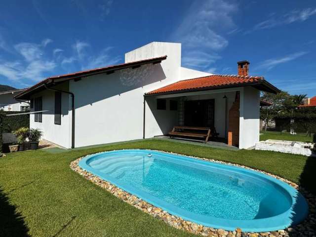 Casa com 4 quartos à venda na Rua Celso Almeida Coelho, 356, Córrego Grande, Florianópolis, 526 m2 por R$ 2.500.000